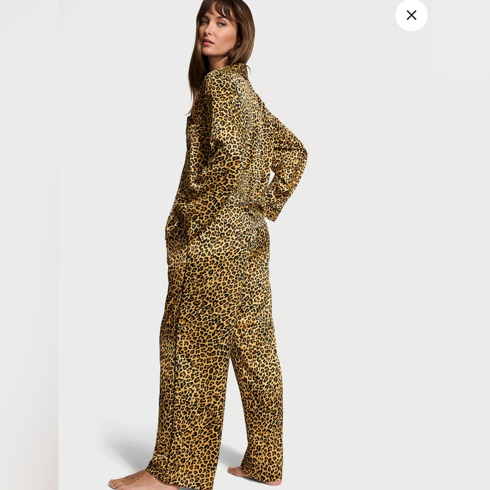 VICTORIA'S SECRET - Satin Long Pajama Set - (New Glam Leo) - Picture 3 of 3
